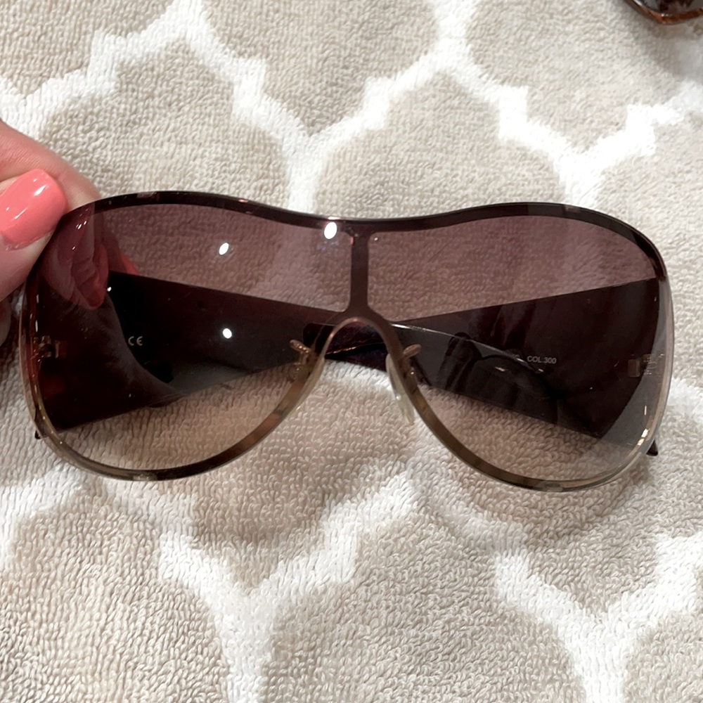 Escada brown sunglasses/ SES643S/col. 300